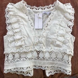 Beautiful never before worn white floral cotton linen top! TAGS STILL ON